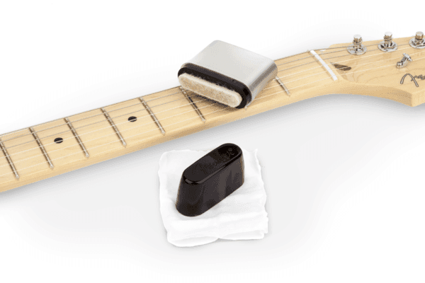Limpiador Fender De Cuerdas Speed Slick Guitar String Cleaner, Black/silver