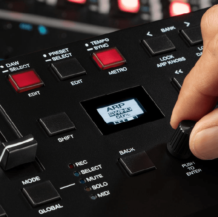 CONTROLADOR MIDI M-AUDIO OXYGENPRO61 8