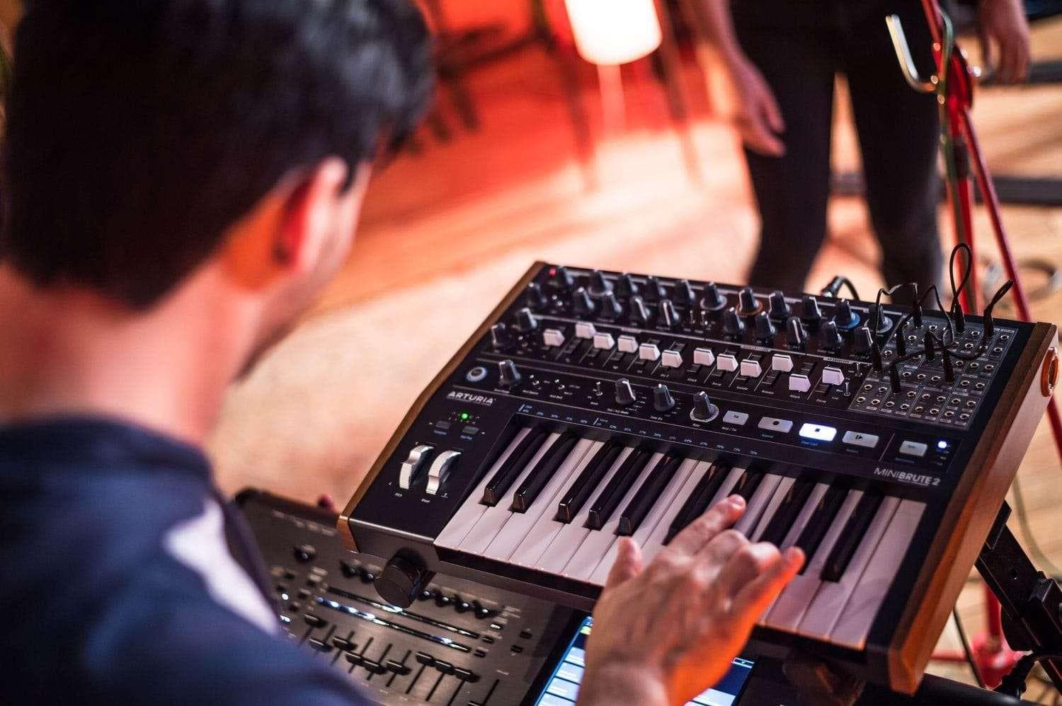 Sintetizador Arturia Minibrute 2 Noir 531003 5