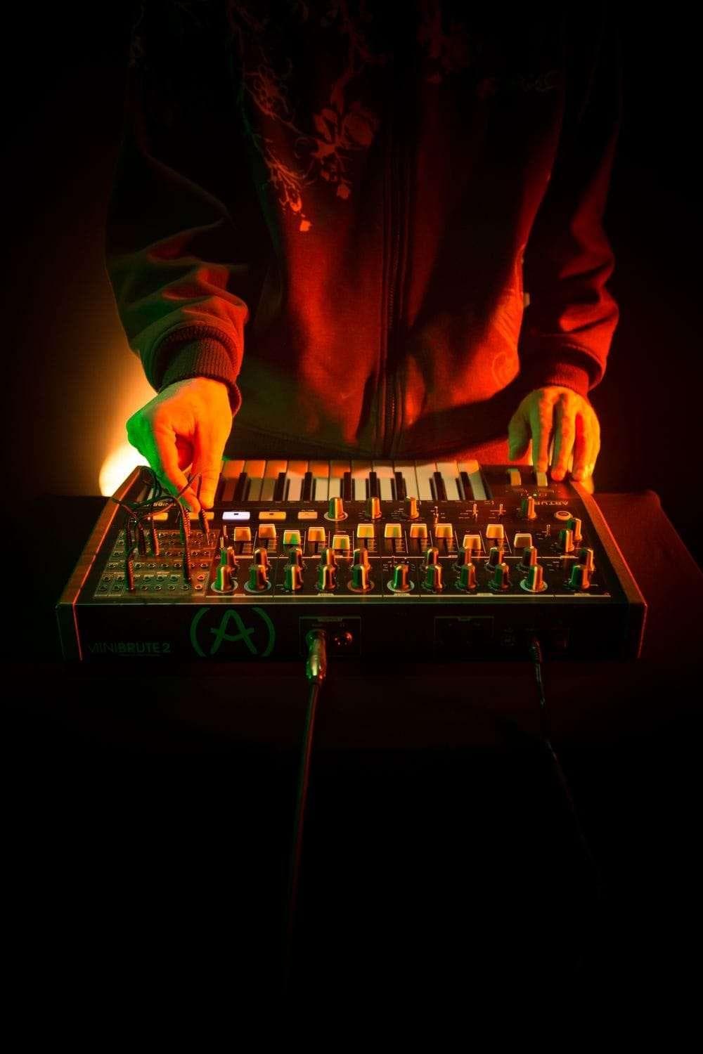 Sintetizador Arturia Minibrute 2 Noir 531003 8