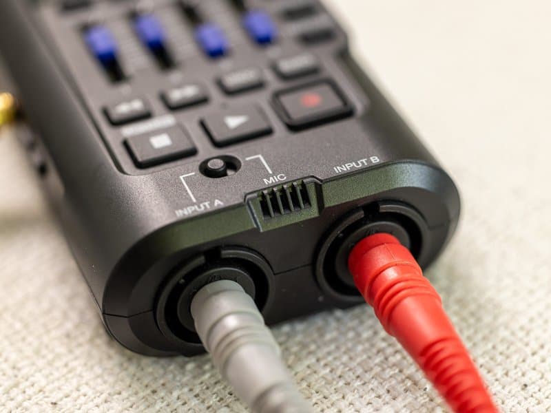 Grabadora Mezclador Zoom Portatil R4-220ge 2