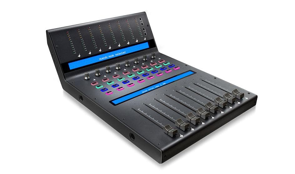 Superficie De Control Icon Pro Audio Qcon Pro Xs negro