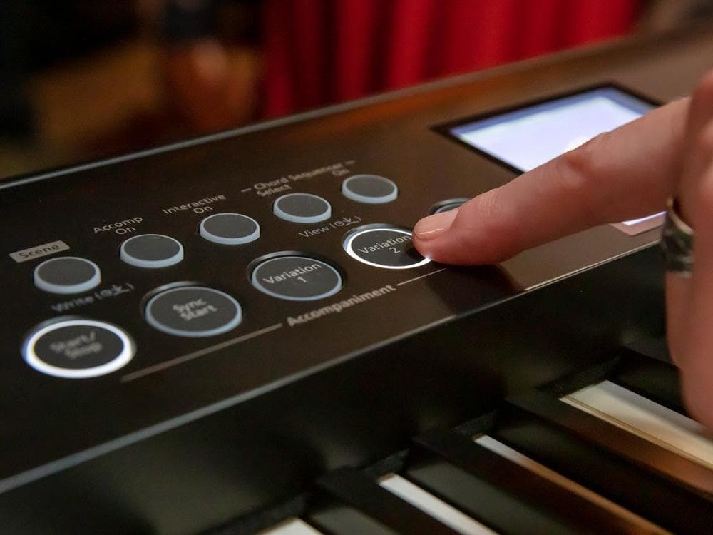 PIANO DIGITAL ROLAND FP-E50-BK 3